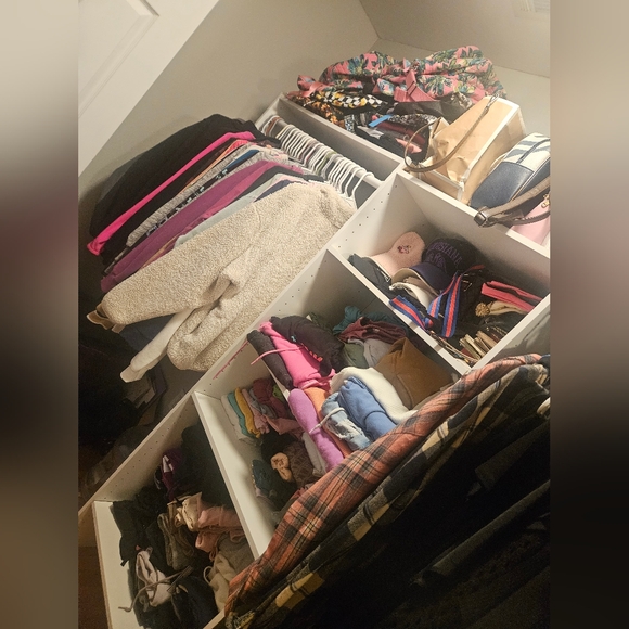 Meet your Posher, Jennifer - Picture 7 of 7